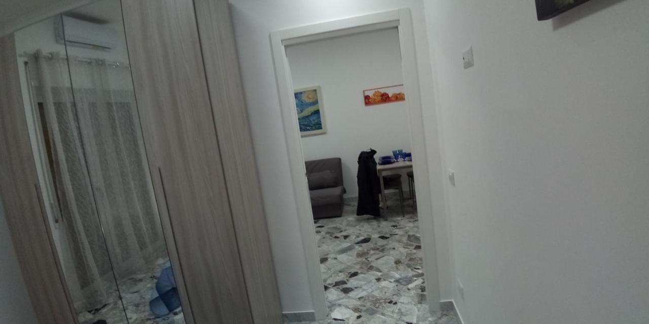 Station suite Bari Extérieur photo