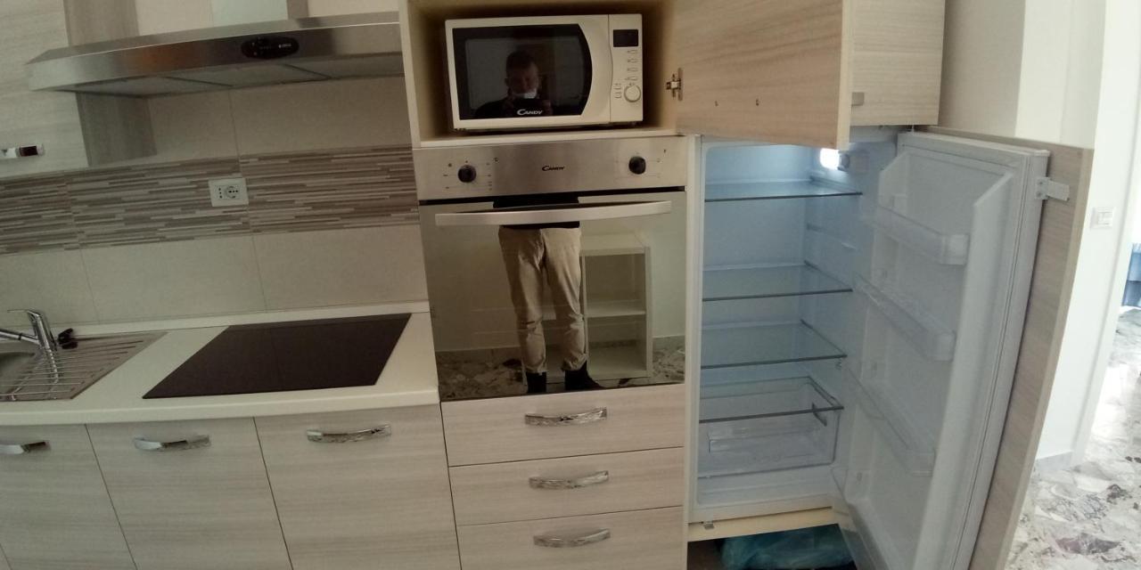 Station suite Bari Extérieur photo