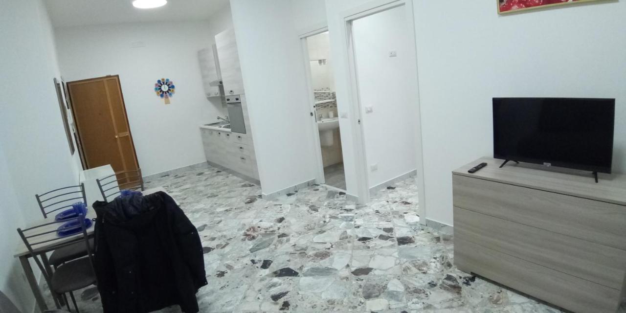 Station suite Bari Extérieur photo