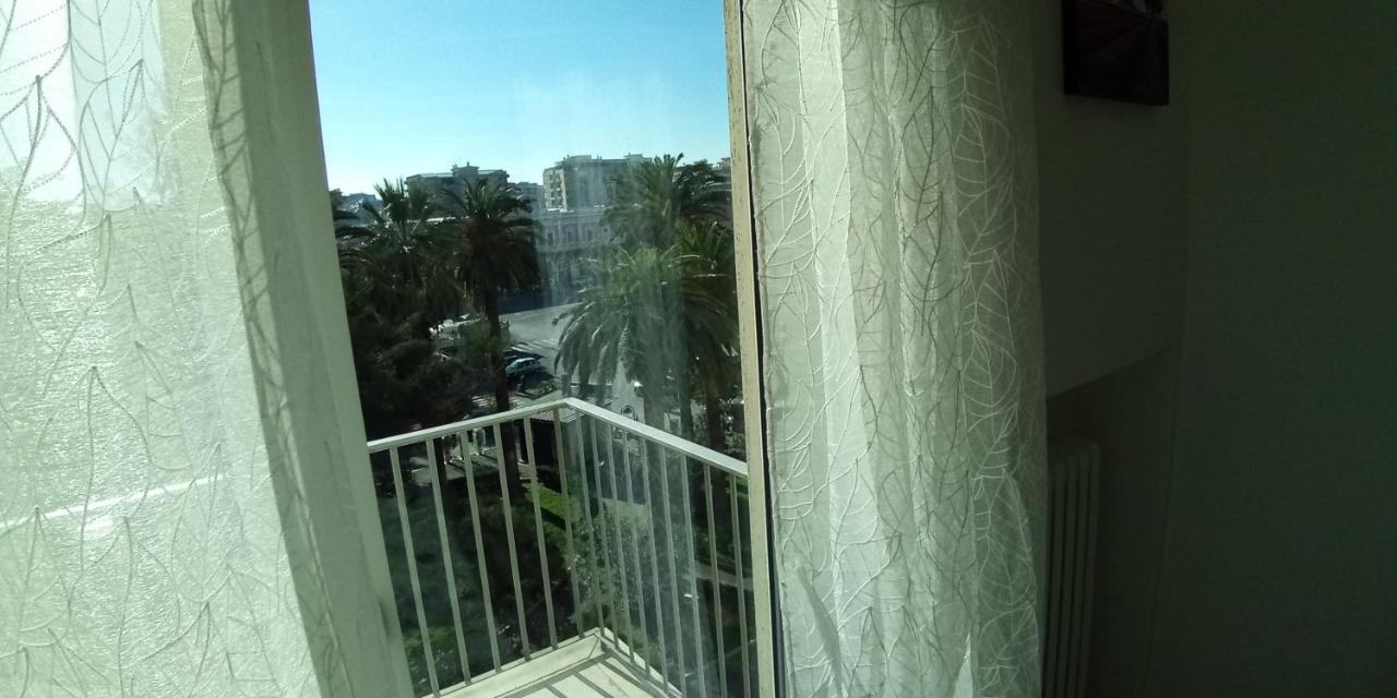 Station suite Bari Extérieur photo
