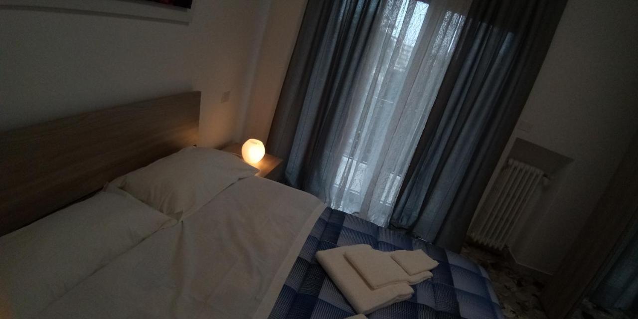 Station suite Bari Extérieur photo